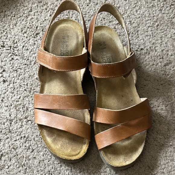 NAOT Women's Brown Leather Sandals size 10 - Picture 1 of 4